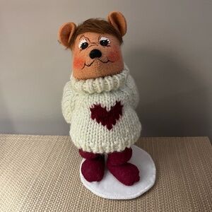 Annalee 2002 Christmas bear.  Cute heart sweater. 7 1/2” tall. Great condition.